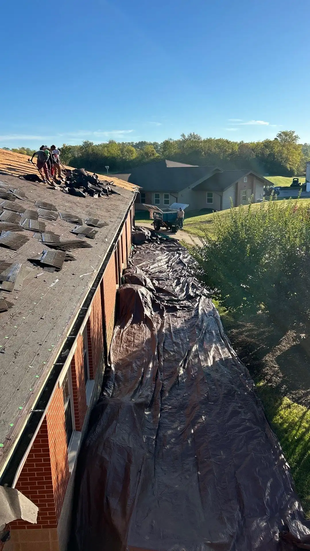 Internal Drains vs Scuppers: Flat Roof Drainage Explained for Garrett
